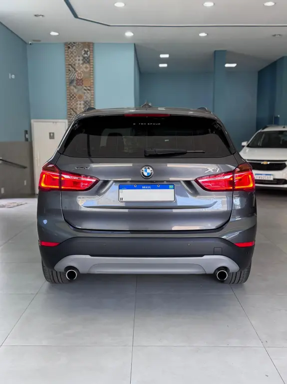 BMW X1 - Foto