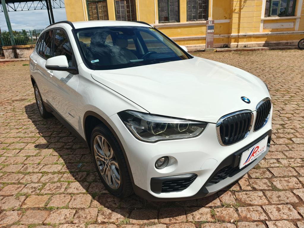 BMW X1 - Foto