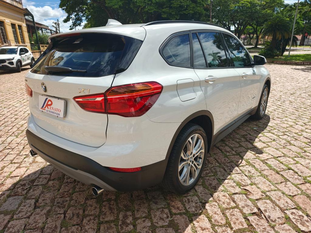 BMW X1 - Foto