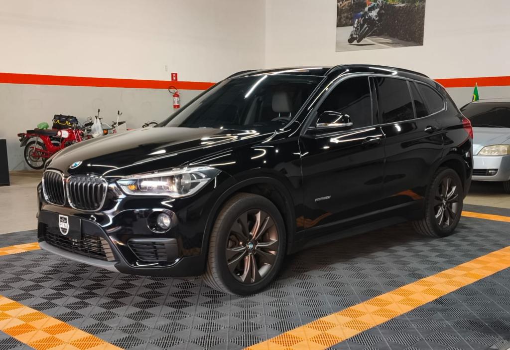 BMW X1 - Foto