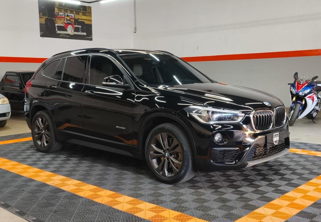 BMW X1 - Foto