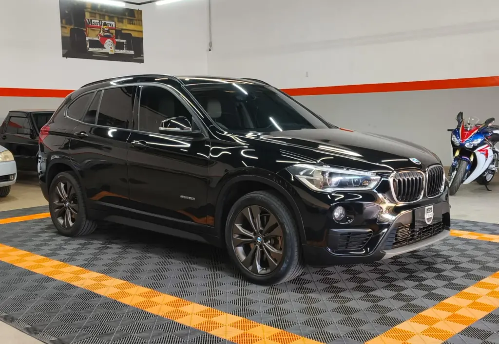 BMW X1 - Foto