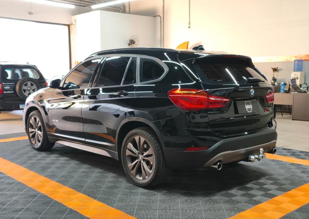 BMW X1 - Foto