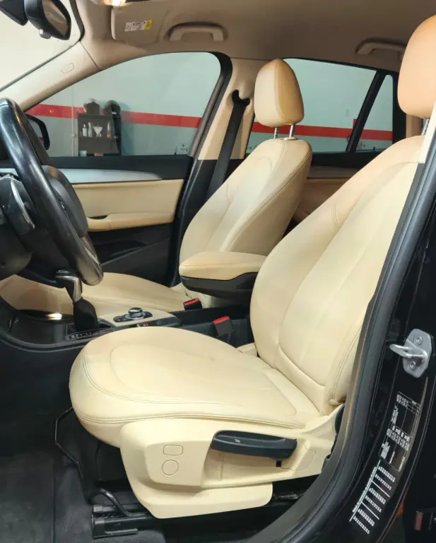 BMW X1 - Foto