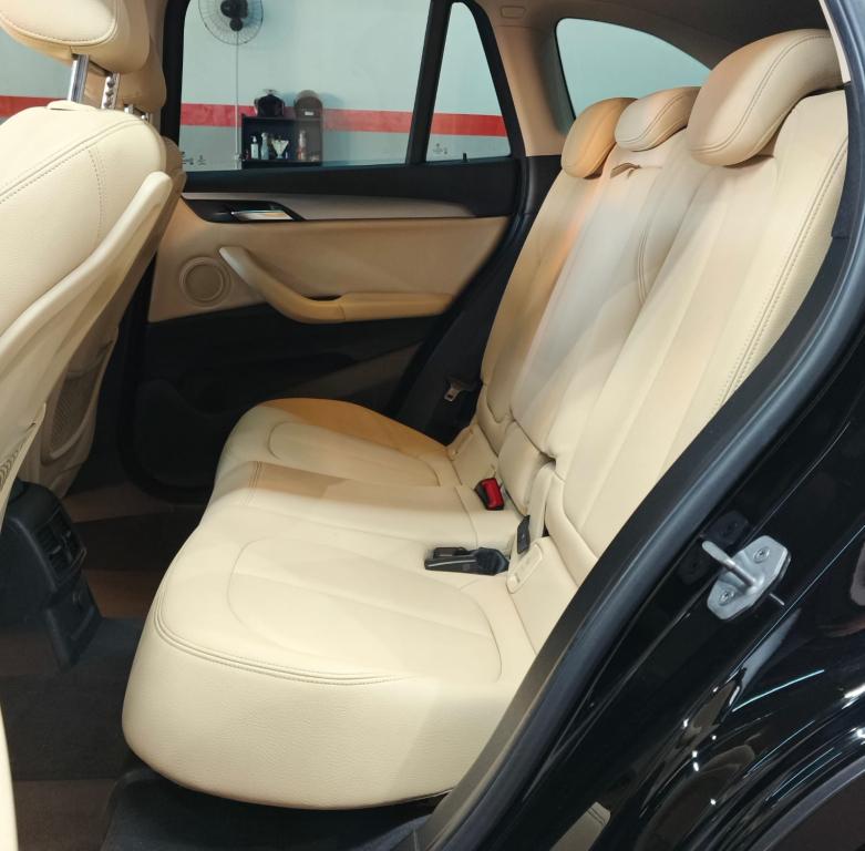 BMW X1 - Foto