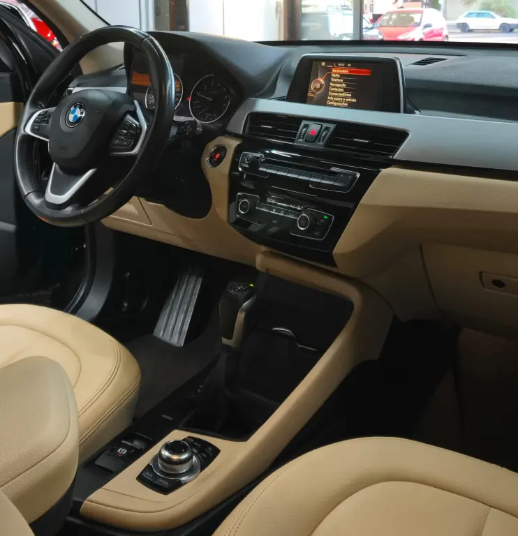 BMW X1 - Foto