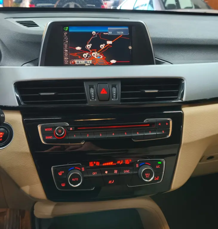 BMW X1 - Foto