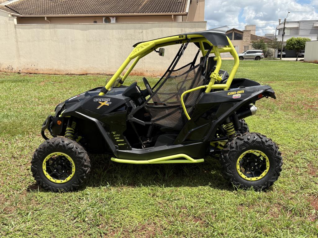 BRP CAN-AM Maverick X2 1000 R - Foto
