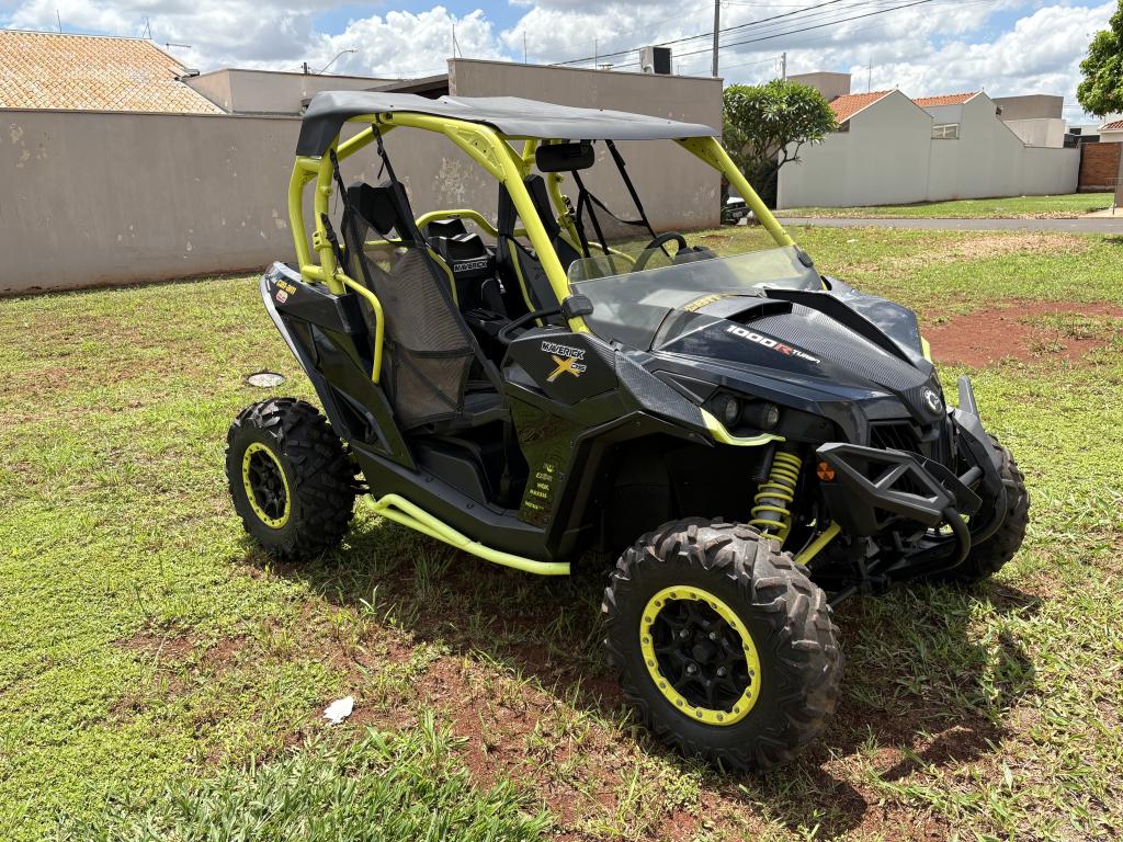 BRP CAN-AM Maverick X2 1000 R - Foto