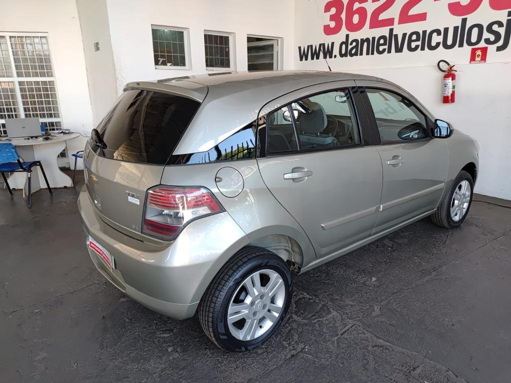 CHEVROLET Agile - Foto