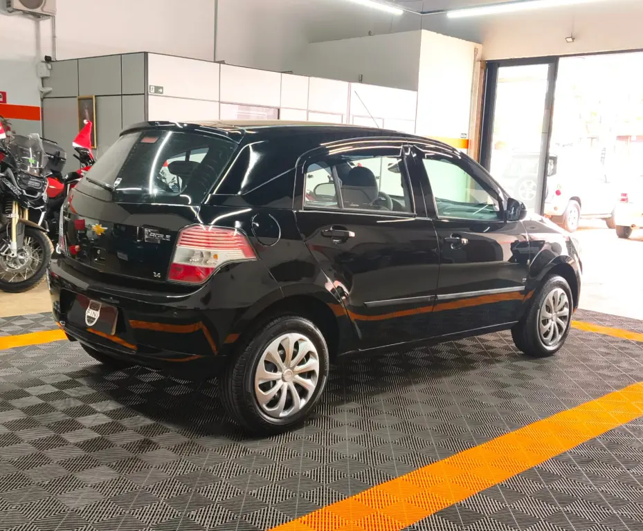 CHEVROLET Agile - Foto