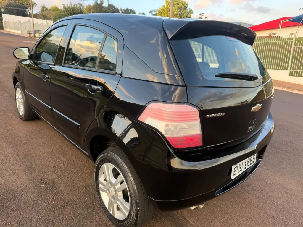 CHEVROLET Agile - Foto