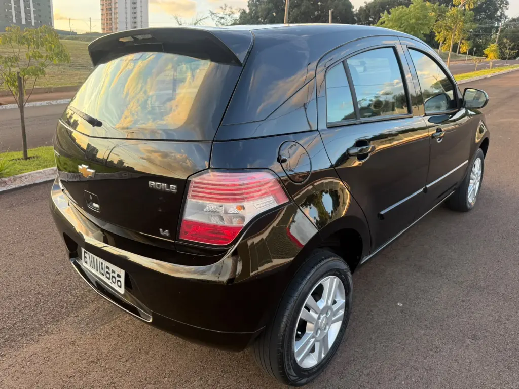 CHEVROLET Agile - Foto