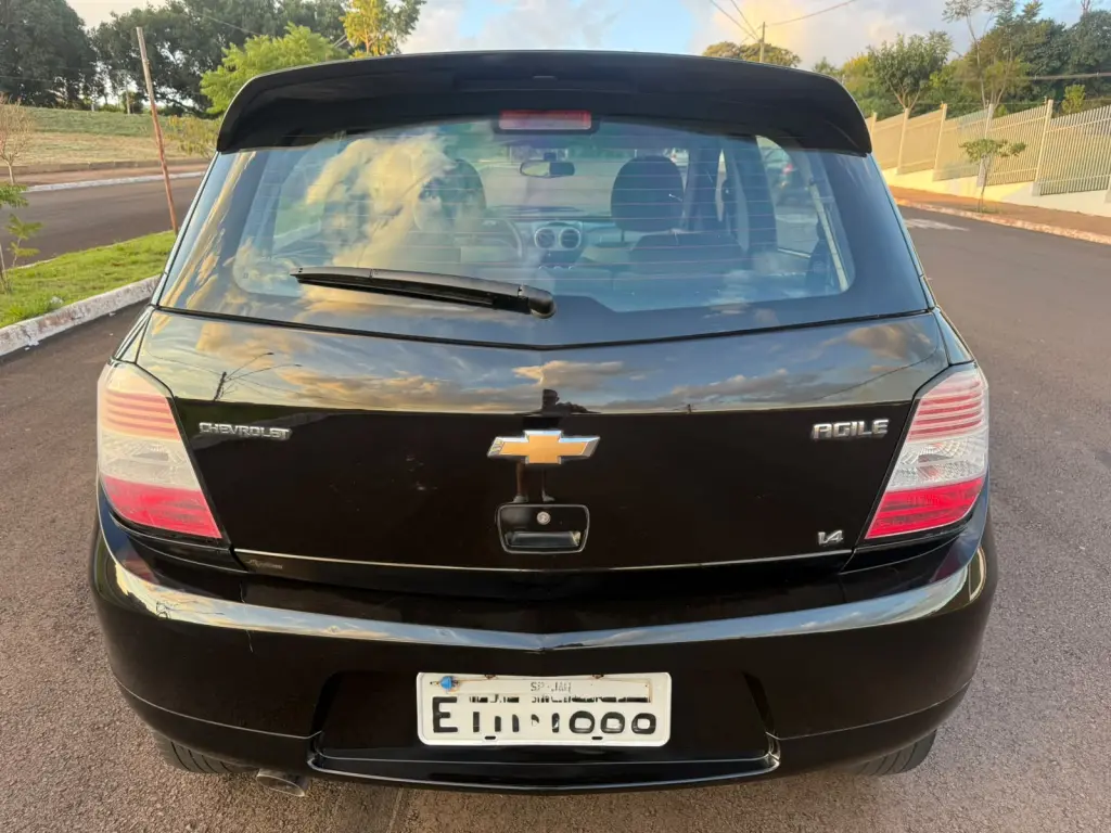 CHEVROLET Agile - Foto