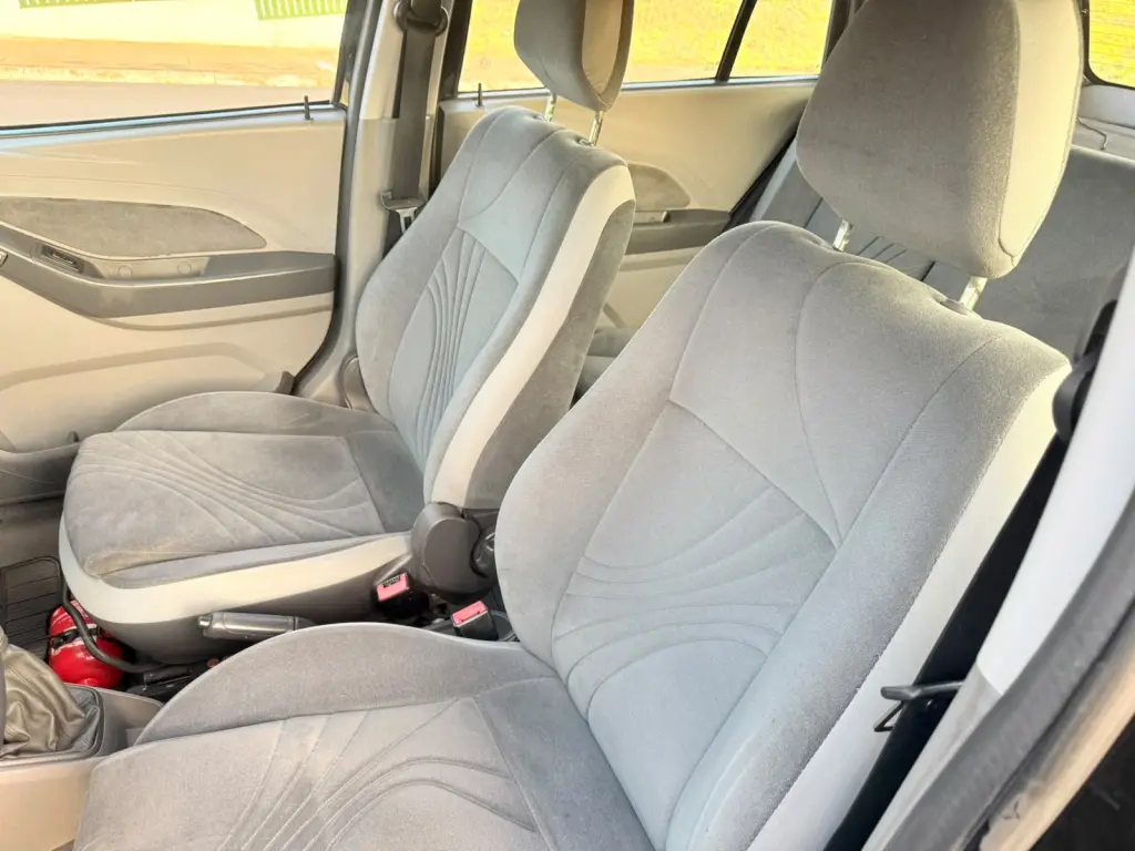 CHEVROLET Agile - Foto