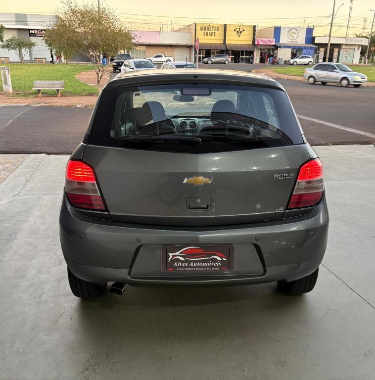 CHEVROLET Agile - Foto