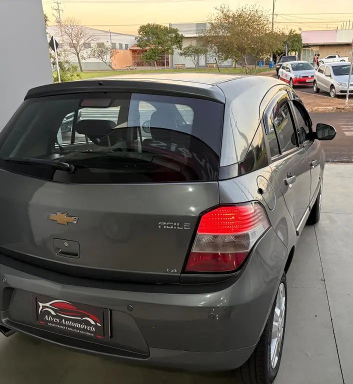 CHEVROLET Agile - Foto