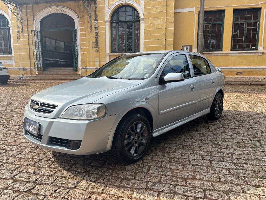 CHEVROLET Astra Hatch - Foto