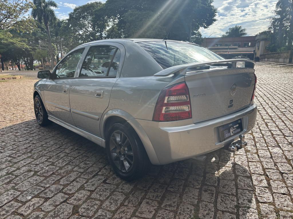 CHEVROLET Astra Hatch - Foto