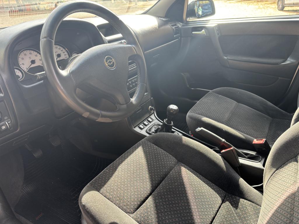 CHEVROLET Astra Hatch - Foto