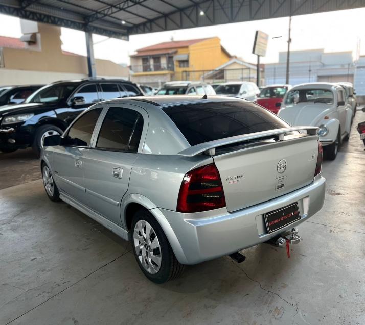 CHEVROLET Astra Hatch - Foto