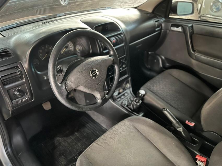 CHEVROLET Astra Hatch - Foto