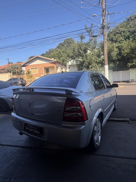 CHEVROLET Astra Hatch - Foto