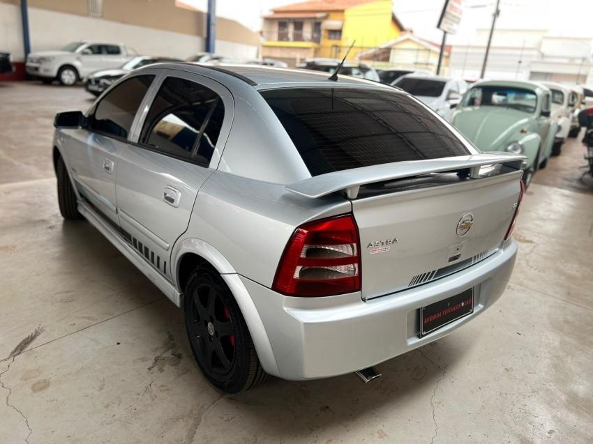 CHEVROLET Astra Hatch - Foto