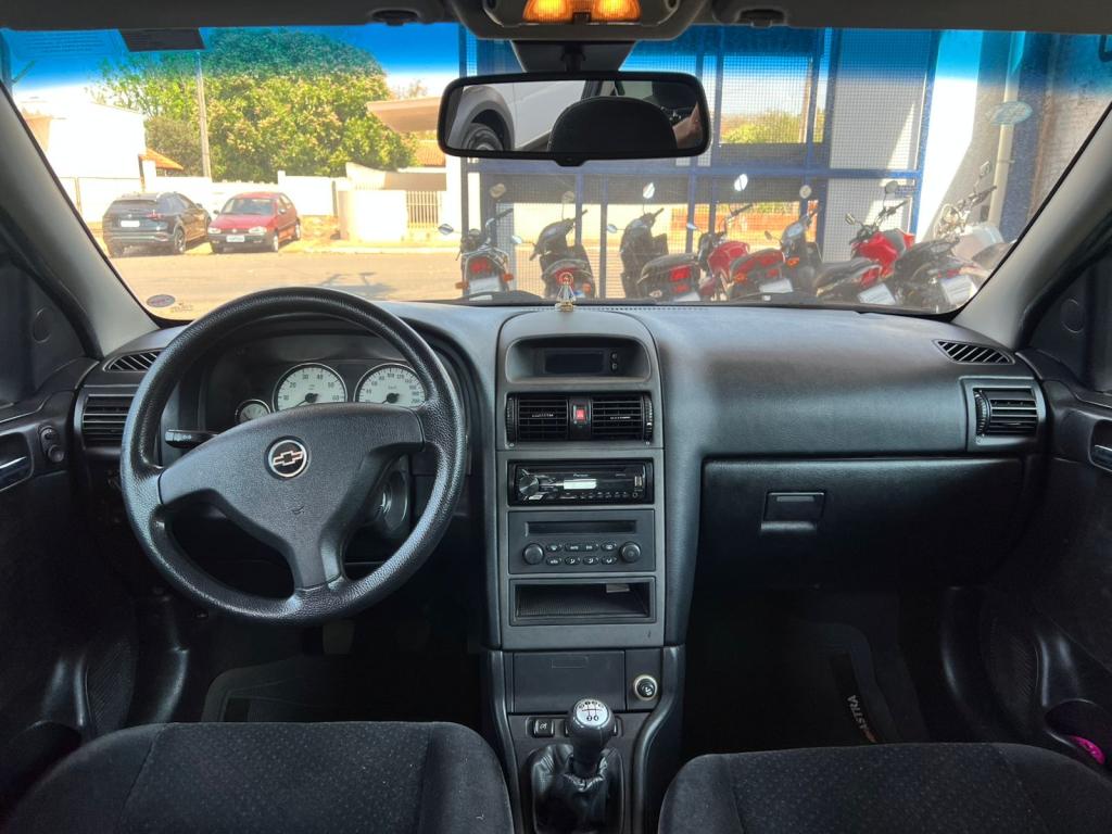 CHEVROLET Astra Hatch - Foto