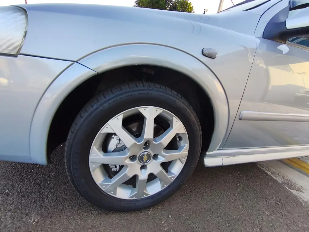 CHEVROLET Astra Hatch - Foto