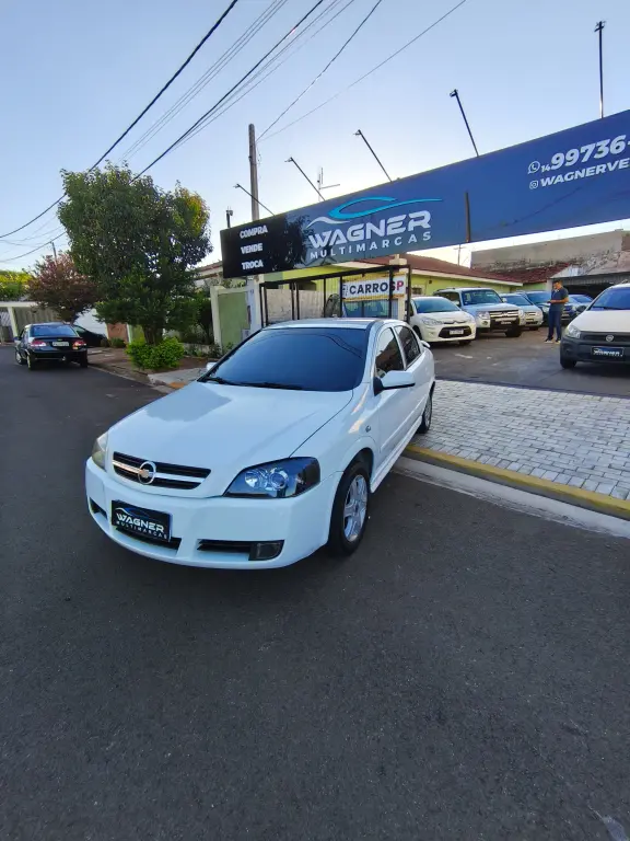 CHEVROLET Astra Hatch - Foto