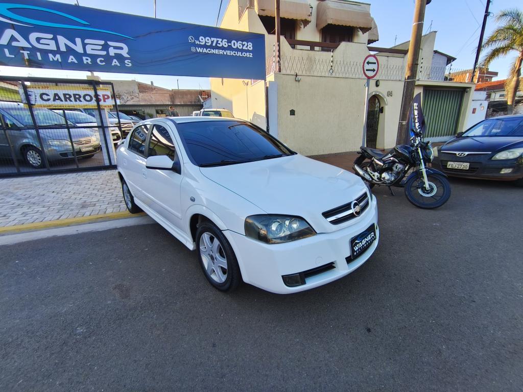 CHEVROLET Astra Hatch - Foto