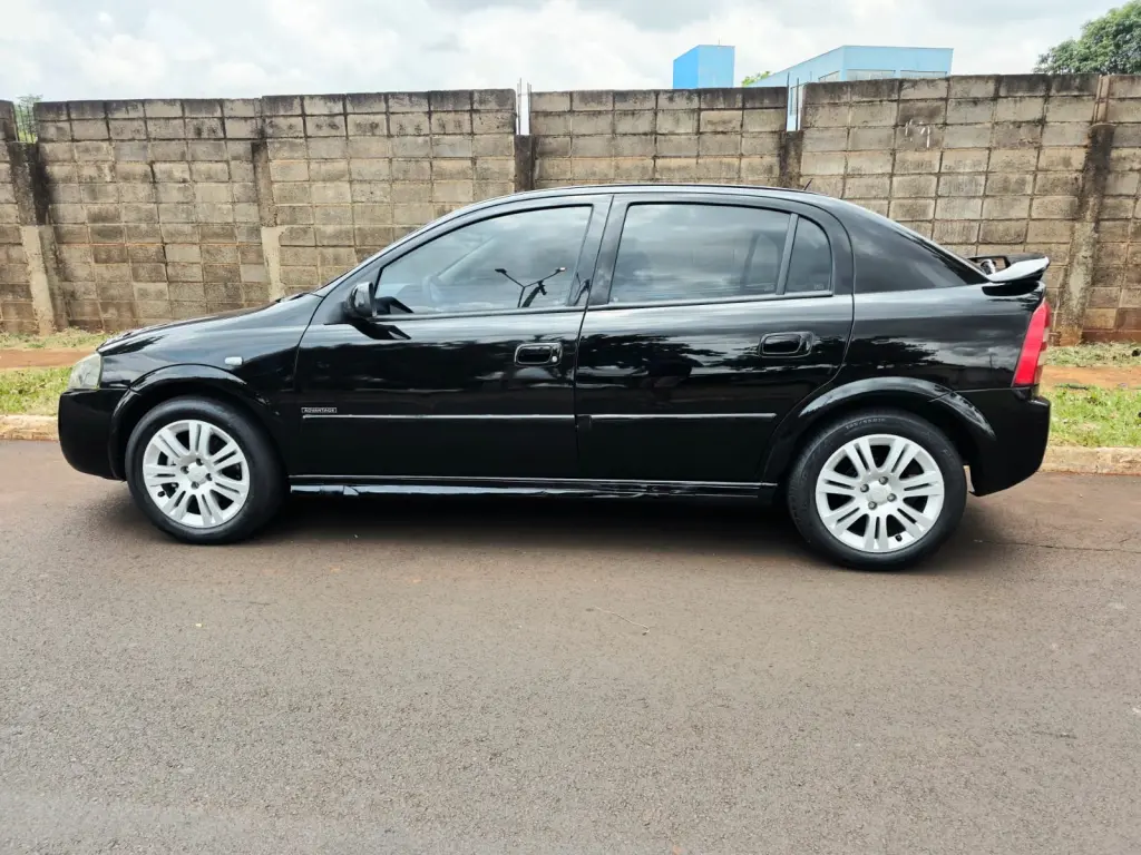 CHEVROLET Astra Hatch - Foto