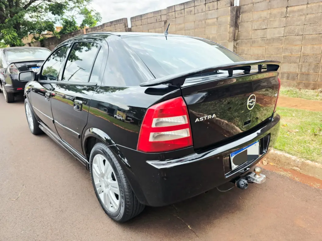 CHEVROLET Astra Hatch - Foto