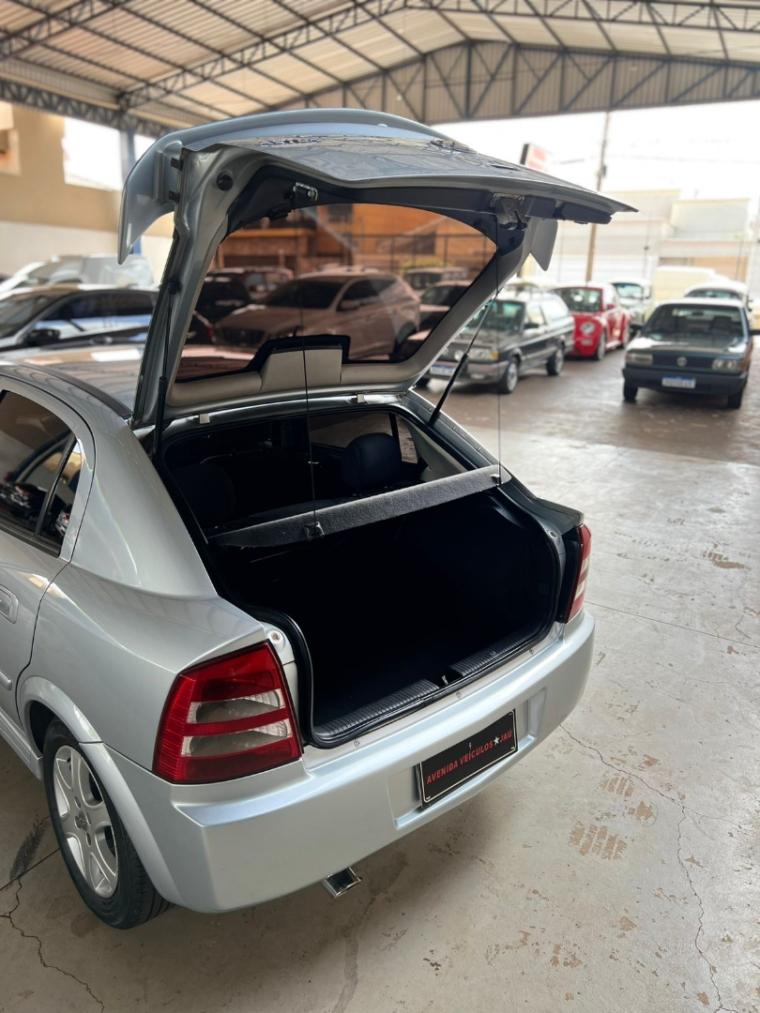 CHEVROLET Astra Hatch - Foto