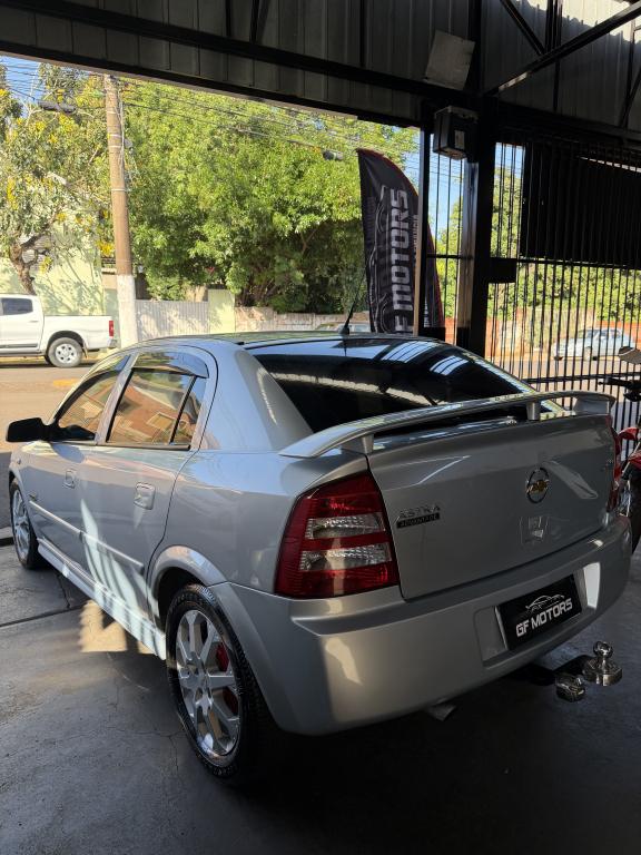 CHEVROLET Astra Hatch - Foto