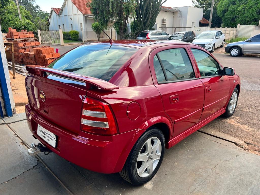 CHEVROLET Astra Hatch - Foto