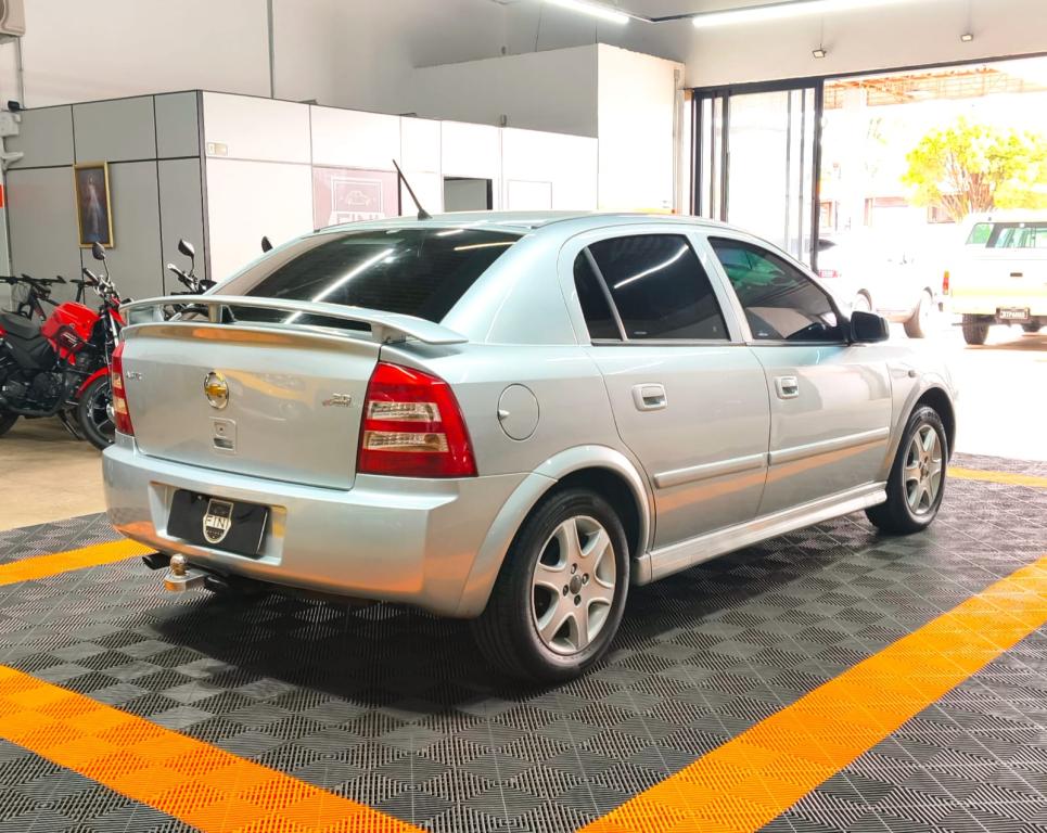 CHEVROLET Astra Hatch - Foto