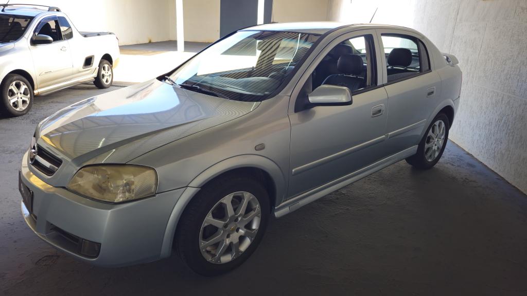 CHEVROLET Astra Hatch - Foto