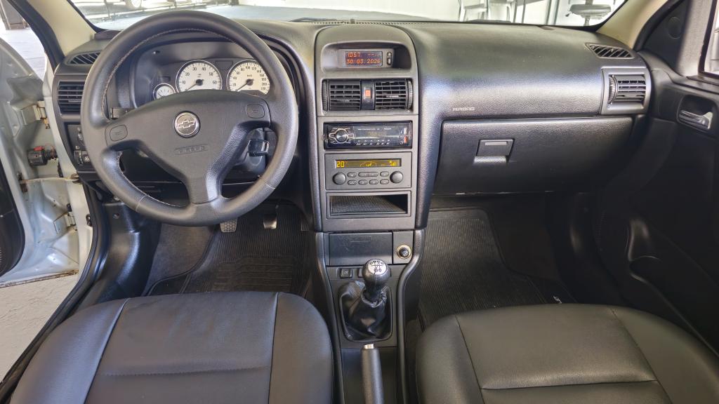 CHEVROLET Astra Hatch - Foto