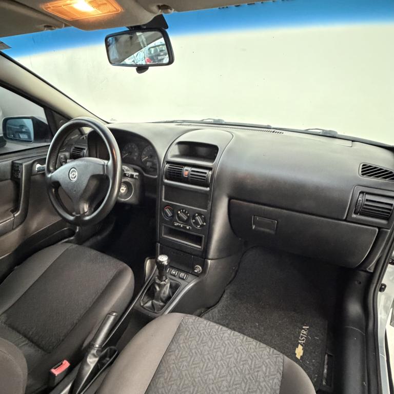 CHEVROLET Astra Hatch - Foto