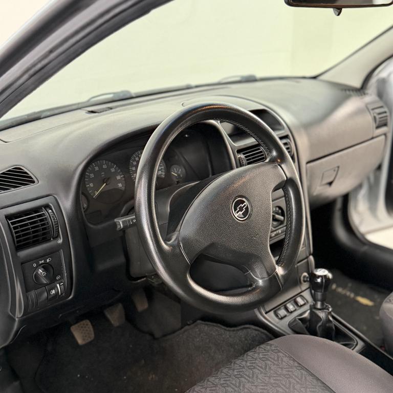 CHEVROLET Astra Hatch - Foto