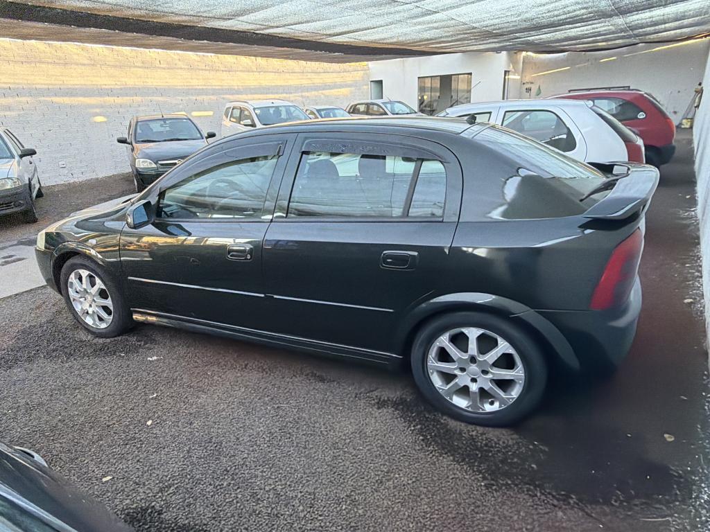 CHEVROLET Astra Hatch - Foto