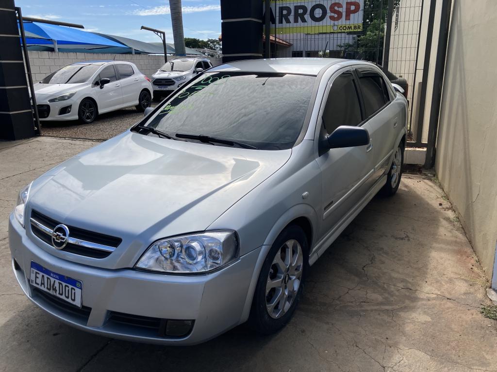 CHEVROLET Astra Hatch - Foto
