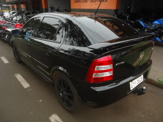 CHEVROLET Astra Hatch - Foto