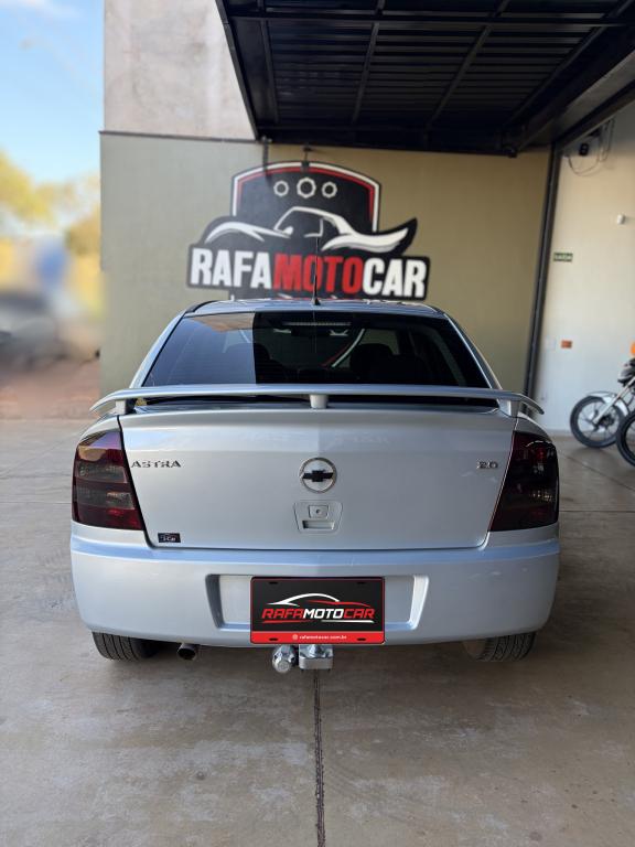 CHEVROLET Astra Hatch - Foto