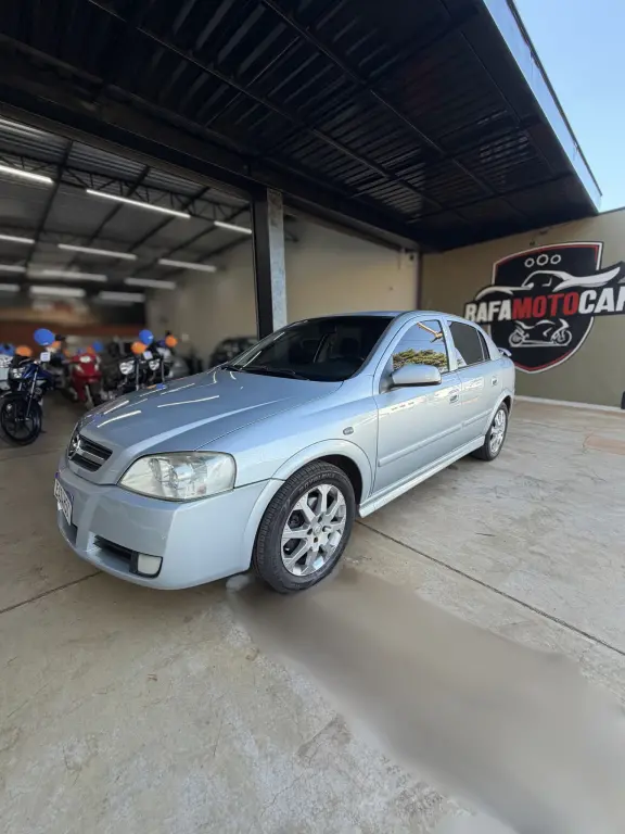 CHEVROLET Astra Hatch - Foto