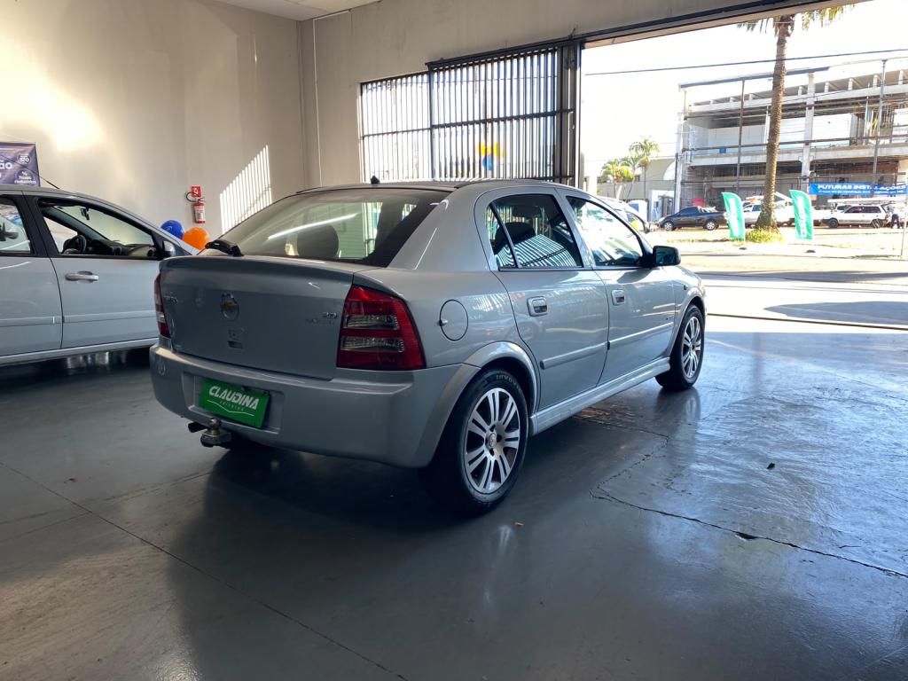 CHEVROLET Astra Hatch - Foto