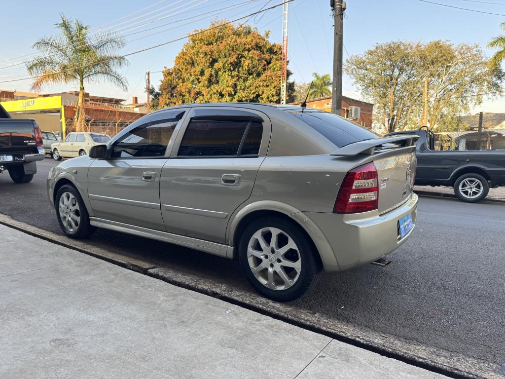 CHEVROLET Astra Hatch - Foto