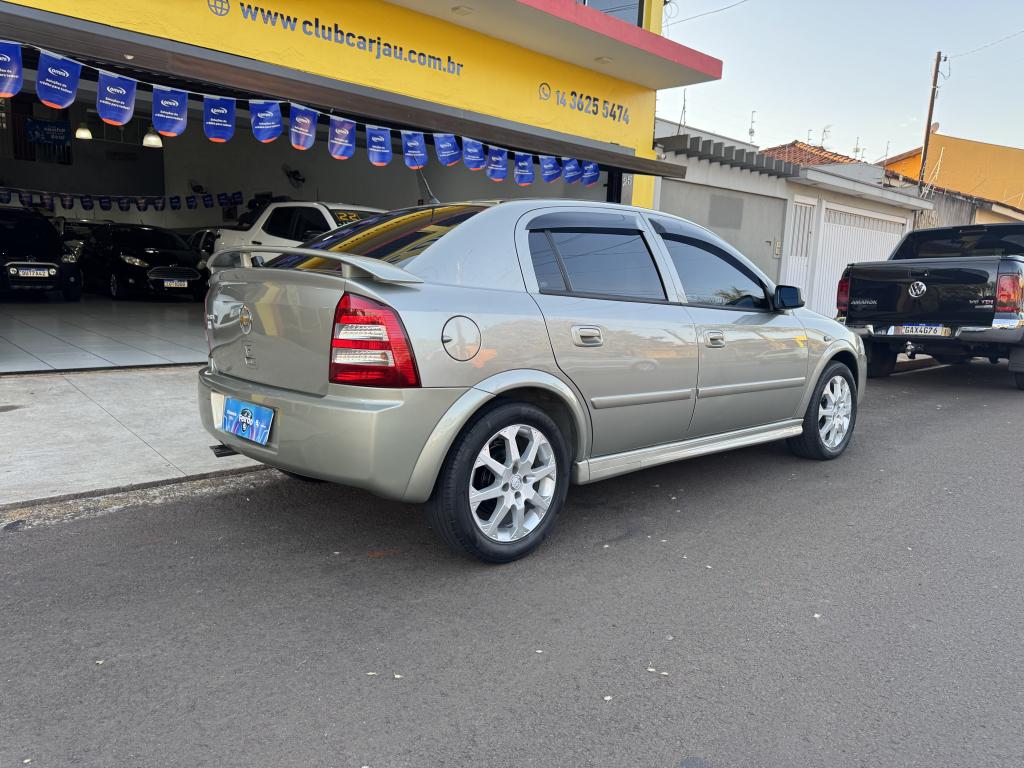 CHEVROLET Astra Hatch - Foto